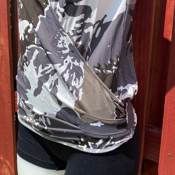 Simona Barbieri Twin Set Camouflage Top Size S - Picture 4 of 7